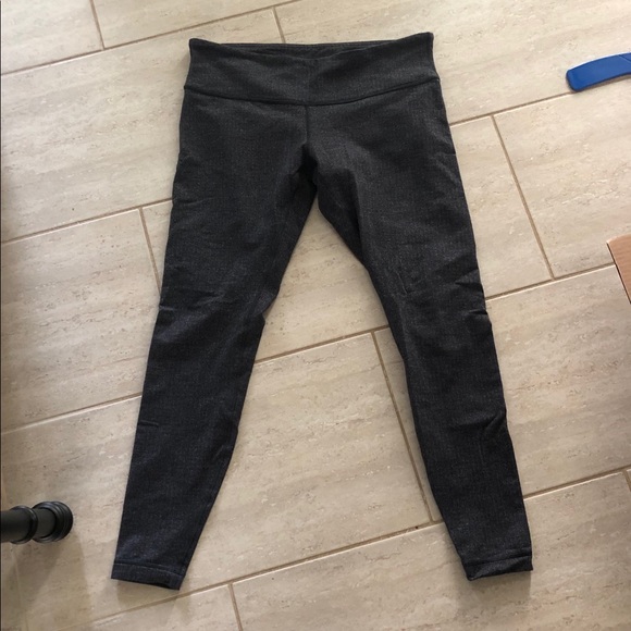 Lululemon Wonder Under Legging - Picture 2 of 4